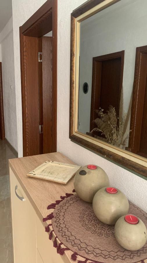 Guesthouse Hhl - Liman Ll Ulcinj Buitenkant foto