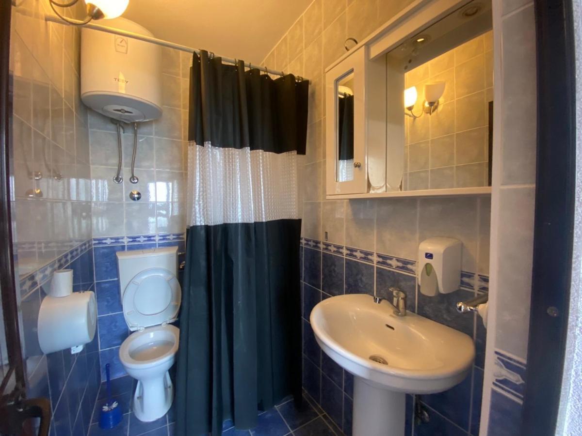 Guesthouse Hhl - Liman Ll Ulcinj Buitenkant foto